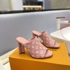 Louis Vuitton Slippers